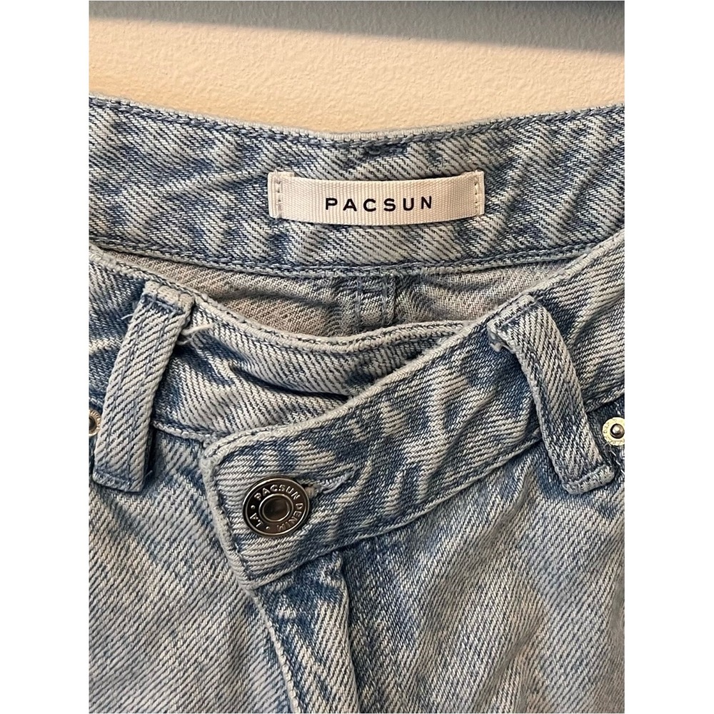 PacSun Light Wash Ripped Straight Jeans - Picture 5 of 16
